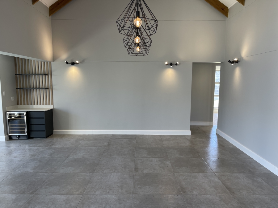 4 Bedroom Property for Sale in Kingswood Golf Estate Western Cape